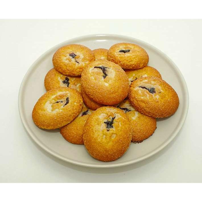 Изделие хлебобулочное "Ватрушка" с начинкой Черная смородина 2 кг/Пекарь